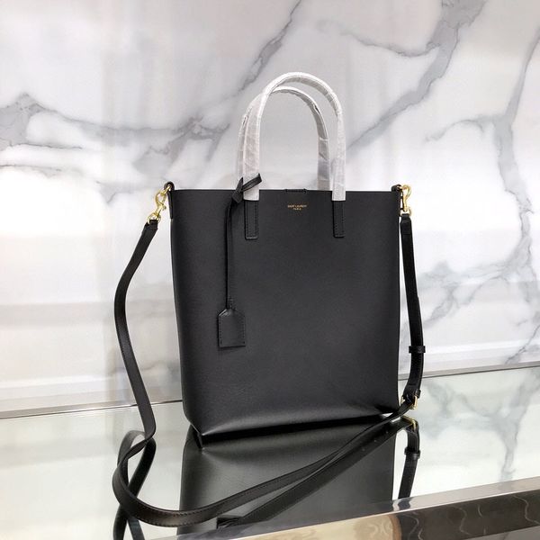 new lady's handbag high-end custom quality high capacity handbag fashion trend casual style gold metal accessories with detachable long
new lady's handbag high-end custom quality high capacity handbag fashion trend casual style gold metal accessories with detachable long