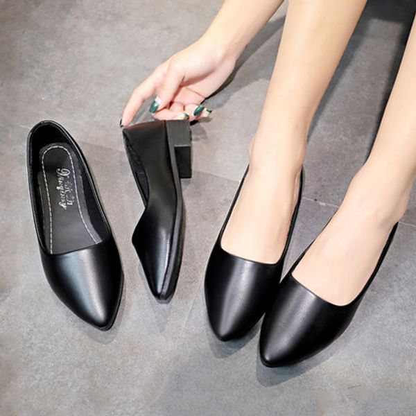 new shallow mouth single shoes small leather shoes pointed soft bottom black low heel work fashion wild sexy
new shallow mouth single shoes small leather shoes pointed soft bottom black low heel work fashion wild sexy