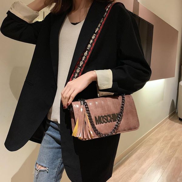 new handbag plain ladies tassel bag fashion plaid chain bags ladies shoulder bag stripes fashion bag wide strap bags jiujiuchaobao/1
new handbag plain ladies tassel bag fashion plaid chain bags ladies shoulder bag stripes fashion bag wide strap bags jiujiuchaobao/1