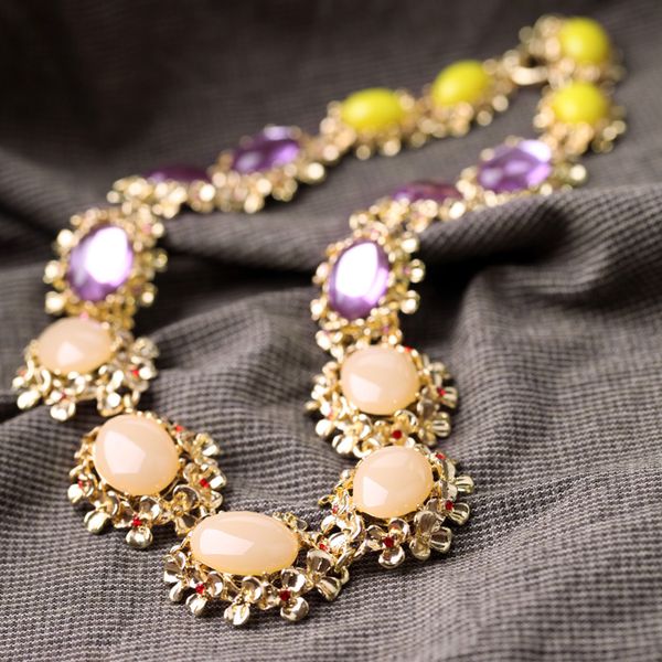 2020 elegant resin oval gold color collar statement necklace jewelry for women fashion accessories, Silver
2020 elegant resin oval gold color collar statement necklace jewelry for women fashion accessories, Silver