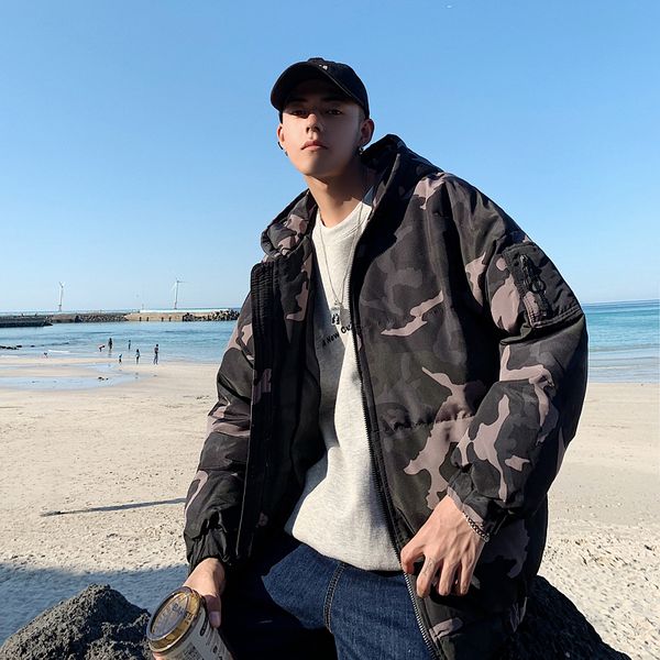 2019 winter new korean version of the trend loose camouflage short bread service thickening casual hooded cotton clothing, Black
2019 winter new korean version of the trend loose camouflage short bread service thickening casual hooded cotton clothing, Black