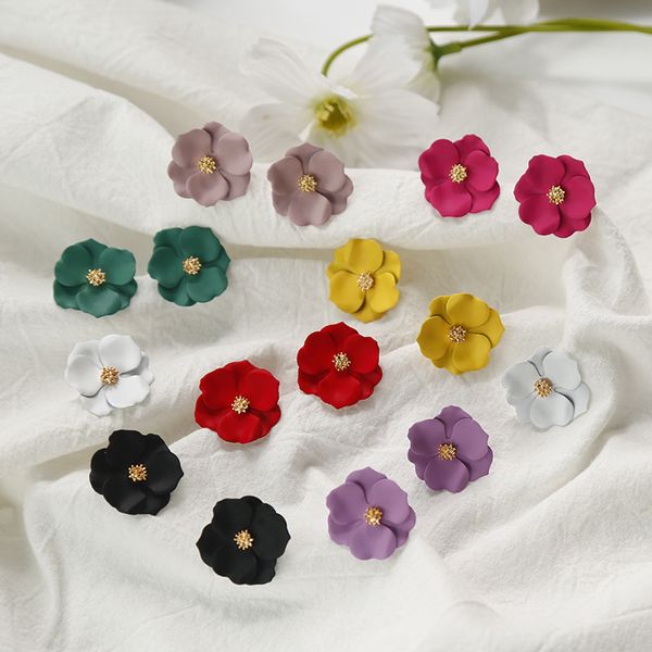 shiny side new fashion brand jewelry simple flower stud earrings for women gift elegant earrings accessories, Golden;silver
shiny side new fashion brand jewelry simple flower stud earrings for women gift elegant earrings accessories, Golden;silver