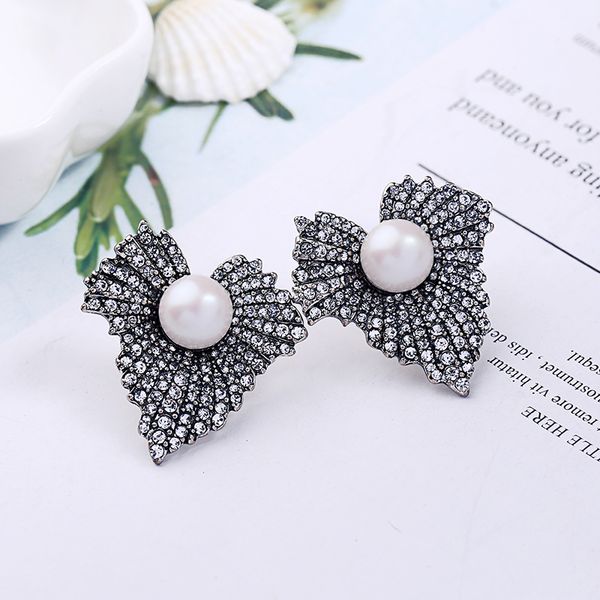 balanbiu vintage silver color exquisite crystal leaves acrylic pearl stud earrings for women gifts fashion jewelry dropshipping, Golden;silver
balanbiu vintage silver color exquisite crystal leaves acrylic pearl stud earrings for women gifts fashion jewelry dropshipping, Golden;silver
