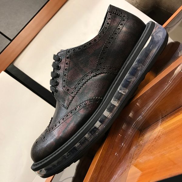dress shoes for men with ball grain cowhide black lace-up shoes with air cushion damping of men's shoes in party
dress shoes for men with ball grain cowhide black lace-up shoes with air cushion damping of men's shoes in party