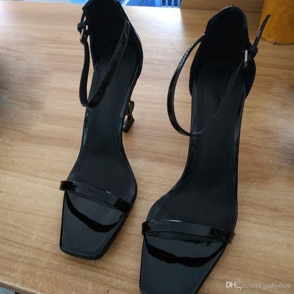 2019 new thrill heel andal women party dre wedding hoe letter hoe patent leather high heel ummer hoe zapato mujer
2019 new thrill heel andal women party dre wedding hoe letter hoe patent leather high heel ummer hoe zapato mujer