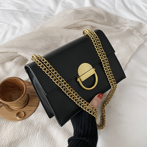 цепь crossbody сумка для женщин 2020 роскошные высокое качество искусственная кожа плеча сумка женский летний путешествия новый стиль сумки
цепь crossbody сумка для женщин 2020 роскошные высокое качество искусственная кожа плеча сумка женский летний путешествия новый стиль сумки