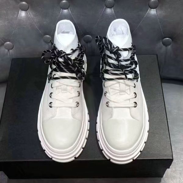 2019 new autumn and winter explosions men lace-up fashion wild walking shoes designer shoes sports shoes size 35-46 original packaging, Black
2019 new autumn and winter explosions men lace-up fashion wild walking shoes designer shoes sports shoes size 35-46 original packaging, Black