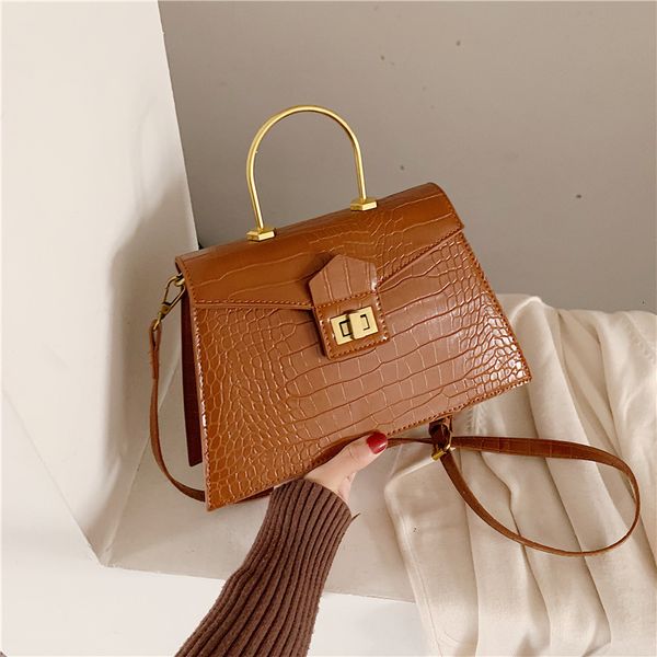 fashion women handbag crocodile pattern pu leather crossbody bags for women houlder messenger bag lady totes metal handbag
fashion women handbag crocodile pattern pu leather crossbody bags for women houlder messenger bag lady totes metal handbag