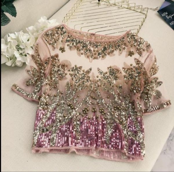 2020 gauze sequined patchwork women o-neck short sleeve bling beading blouse new summer see-through blusas lj828, White
2020 gauze sequined patchwork women o-neck short sleeve bling beading blouse new summer see-through blusas lj828, White