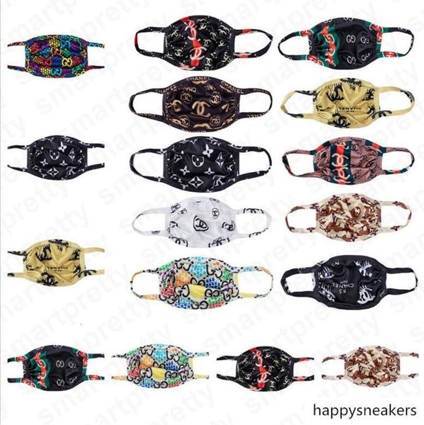 luxury silk fiber face masks women protective designer brand anti-dust cycling scarf mouth-muffle breathable respirator mask d41402 
luxury silk fiber face masks women protective designer brand anti-dust cycling scarf mouth-muffle breathable respirator mask d41402