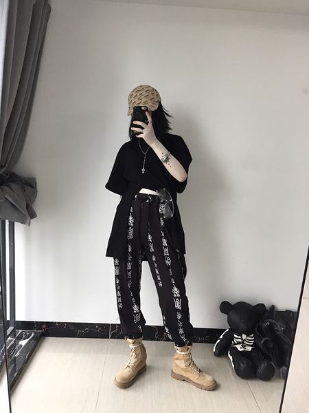 2019 new arrival gothic streetwear women loose harajuku bf high ankle-length pants ancient print casual hihop punk pants, Black;white
2019 new arrival gothic streetwear women loose harajuku bf high ankle-length pants ancient print casual hihop punk pants, Black;white