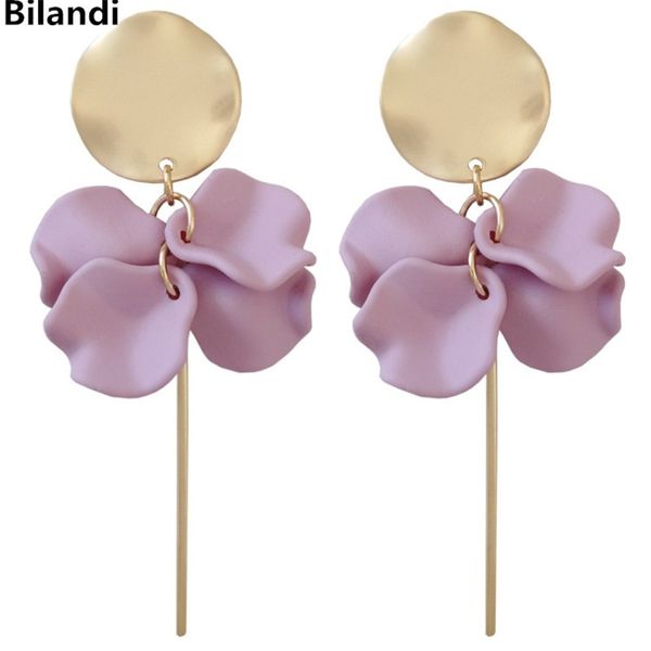 pretty metal weave disc sweet super fairy flower petal with long stick earring for woman jewelry, Silver
pretty metal weave disc sweet super fairy flower petal with long stick earring for woman jewelry, Silver