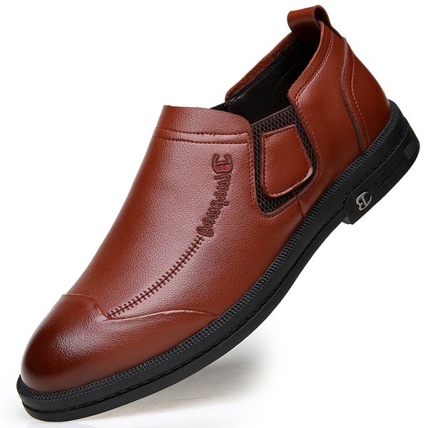 new style autumn men's casual shoes trend foot covering soft surface men's shoes low breathable versatile leather, Black
new style autumn men's casual shoes trend foot covering soft surface men's shoes low breathable versatile leather, Black