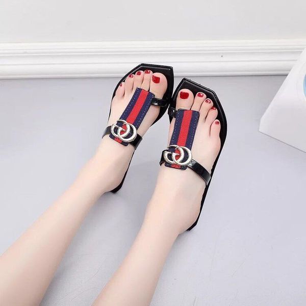 2020 luxury slippers women sandals designer shoes slip summer fashion smooth wide thick 35-42 sandals brand slippers, Blue;gray
2020 luxury slippers women sandals designer shoes slip summer fashion smooth wide thick 35-42 sandals brand slippers, Blue;gray