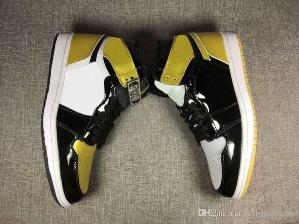 outlet 1s classic basketball shoes 1s gold shadow chicago backboard black for women men sneakers shoes with box sale
outlet 1s classic basketball shoes 1s gold shadow chicago backboard black for women men sneakers shoes with box sale