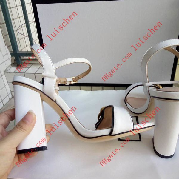 europe and the united states new plastic chain beach shoes candy color jelly sandals chain flat bottomed out sandals35-42, Black
europe and the united states new plastic chain beach shoes candy color jelly sandals chain flat bottomed out sandals35-42, Black
