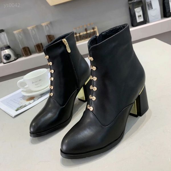 2020 new leather square head women's boots simple martin boots women's thick with autumn and winter plus velvet high heel short bo, Black
2020 new leather square head women's boots simple martin boots women's thick with autumn and winter plus velvet high heel short bo, Black