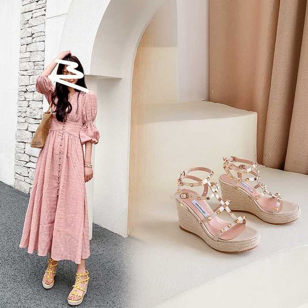 ins women leather sandals summer pumps 22-25cm super high heel 9cm straw wedges gladiator metal rivet sandals women, Black
ins women leather sandals summer pumps 22-25cm super high heel 9cm straw wedges gladiator metal rivet sandals women, Black