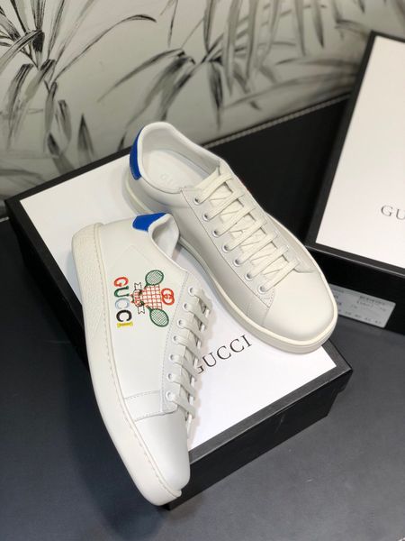 fashion couple casual shoes luxury designers sneaker real leather race runner shoes outdoors trainers with box eur 35-45
fashion couple casual shoes luxury designers sneaker real leather race runner shoes outdoors trainers with box eur 35-45