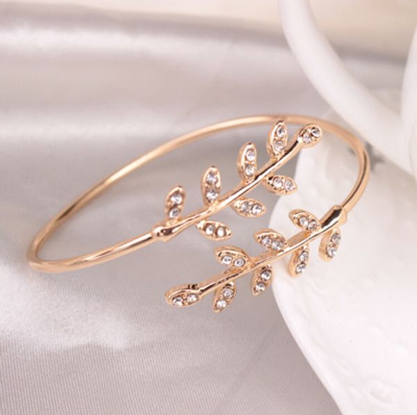 new korean version of the selling boutique tree leaf diamond bracelet brace color plating opening adjustable bracelet hand jewelry, Golden;silver 
new korean version of the selling boutique tree leaf diamond bracelet brace color plating opening adjustable bracelet hand jewelry, Golden;silver