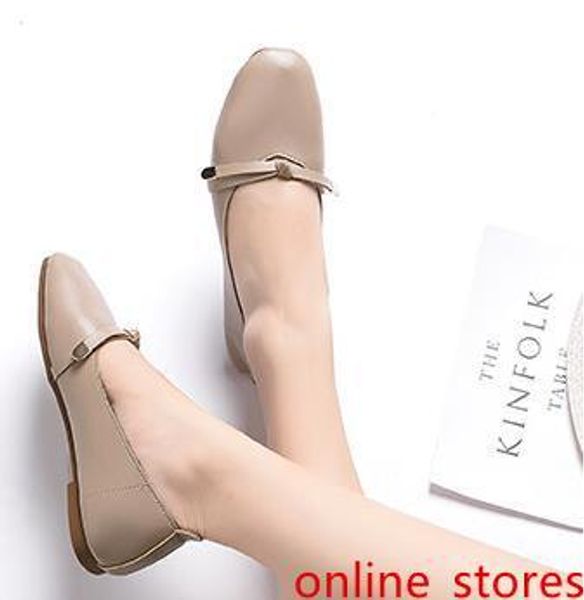 ju01 man spring casual shoes breathable light men lace-up new women s leather shoes wild personality shoes fashion big size 39-46
ju01 man spring casual shoes breathable light men lace-up new women s leather shoes wild personality shoes fashion big size 39-46