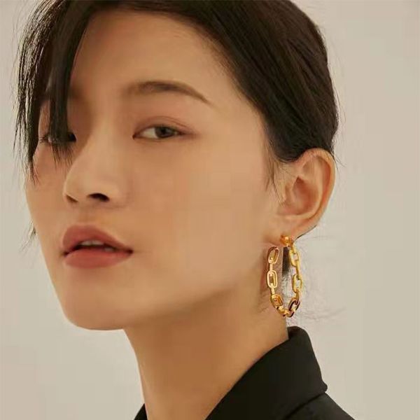 2020 pierced ears elegance large metal chain gold color hoop earrings for women wild cool fashion jewelry cel2519, Golden;silver
2020 pierced ears elegance large metal chain gold color hoop earrings for women wild cool fashion jewelry cel2519, Golden;silver