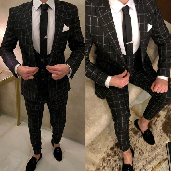 three pieces wedding tuxedos custom made men suits one-button wool blend groom wear groomsman wedding jacket vest pants, Black;gray
three pieces wedding tuxedos custom made men suits one-button wool blend groom wear groomsman wedding jacket vest pants, Black;gray