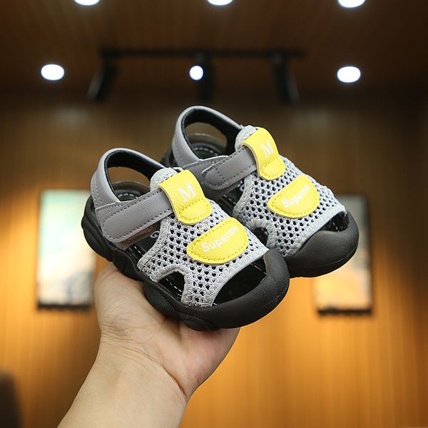 summer new boys barefoot non-slip soft bottom sandals bear bottom baby casual mesh small sandals, Black;red
summer new boys barefoot non-slip soft bottom sandals bear bottom baby casual mesh small sandals, Black;red