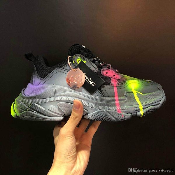 triple s 3.0 sneakers black graffiti colour new fashion luxury shoes man women air cushion runner knit shoe original designer quality
triple s 3.0 sneakers black graffiti colour new fashion luxury shoes man women air cushion runner knit shoe original designer quality