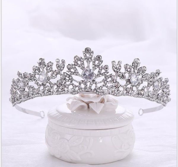 bridal crown europe and america crystal zircon crown headband princess birthday rhinestone crown headpiece, Silver
bridal crown europe and america crystal zircon crown headband princess birthday rhinestone crown headpiece, Silver