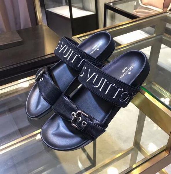 Feminine hot selling Summer Flip Flops Slipper Luxury Brand Outdoor print Double buckle Girl's Sandals Womens Indoor slippers
Feminine hot selling Summer Flip Flops Slipper Luxury Brand Outdoor print Double buckle Girl's Sandals Womens Indoor slippers