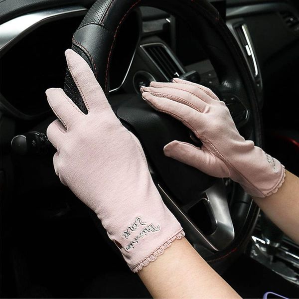 fashion women gloves summer ladies short elegant floral lace gloves outdoor anti uv sun protection breathable mitten, Blue;gray
fashion women gloves summer ladies short elegant floral lace gloves outdoor anti uv sun protection breathable mitten, Blue;gray