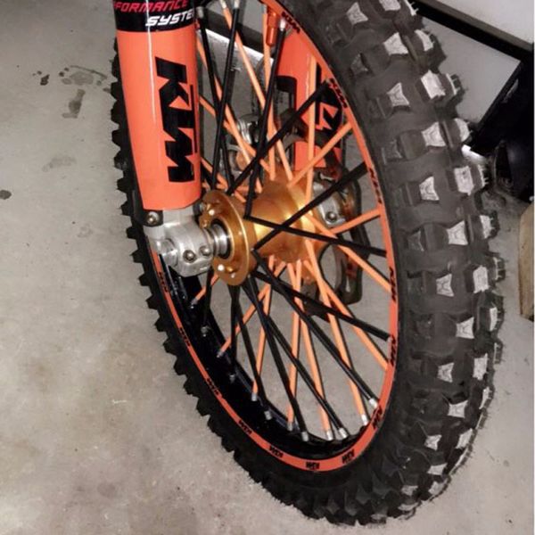 72 pcs/set bikes spoke fluorescence tube clip bicycle wheel rim steel wire cover motorcycle spokes warning accessories s55
72 pcs/set bikes spoke fluorescence tube clip bicycle wheel rim steel wire cover motorcycle spokes warning accessories s55