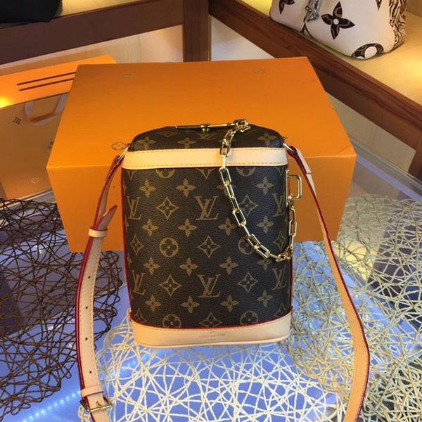 chain latch bucket bag handbag wallet backpack main card holder duffle bag women handbags handbag horsebit card holder, Black
chain latch bucket bag handbag wallet backpack main card holder duffle bag women handbags handbag horsebit card holder, Black