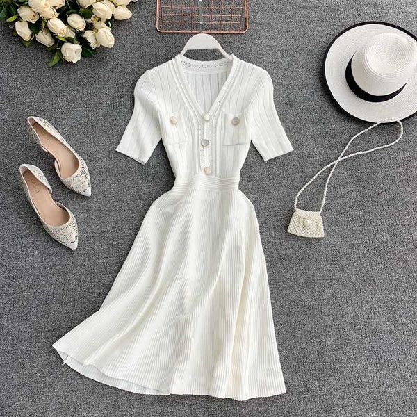 summer 2020 white black single breasted women knitted dress elegant short sleeve high waist knit dress casual verano vestidos, Black;gray
summer 2020 white black single breasted women knitted dress elegant short sleeve high waist knit dress casual verano vestidos, Black;gray
