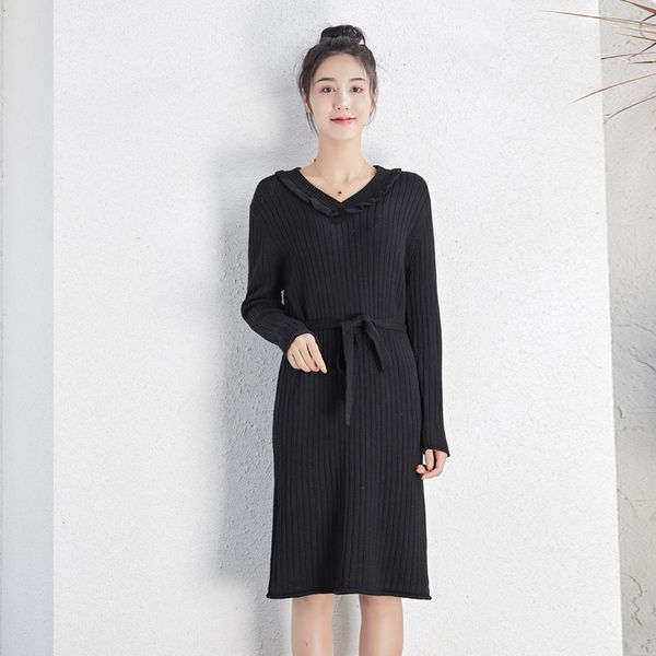 2019 winter new trend temperament simple solid color sweater women's long knitted dress korean version was thin sweater 557, White;black
2019 winter new trend temperament simple solid color sweater women's long knitted dress korean version was thin sweater 557, White;black