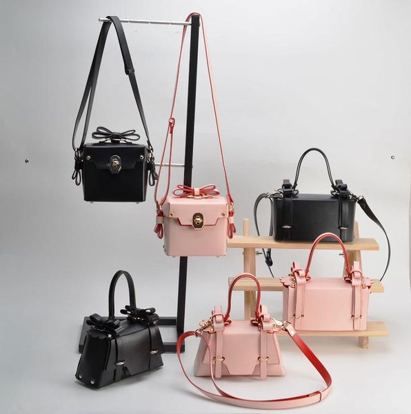 autumn and winter women's bag bow rivet single shoulder bag retro lock handbag messenger
autumn and winter women's bag bow rivet single shoulder bag retro lock handbag messenger