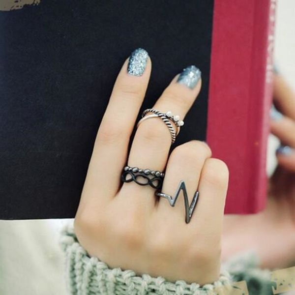 4pcs/set metal ecg shape rings for women new arrival vintage imitation pearl female ring set r12, Golden;silver
4pcs/set metal ecg shape rings for women new arrival vintage imitation pearl female ring set r12, Golden;silver