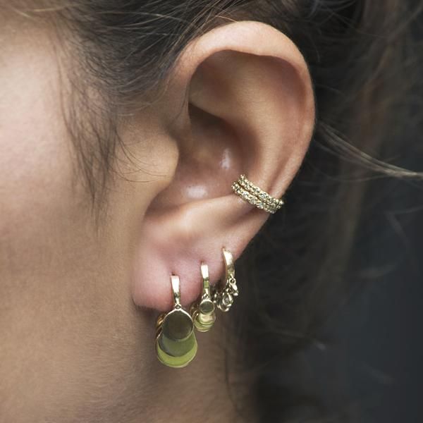 mini circle hoop round plain dots charm elegance gold color women cute girl jewelry 2019 new arrived geometric charm cz earrings, Golden;silver
mini circle hoop round plain dots charm elegance gold color women cute girl jewelry 2019 new arrived geometric charm cz earrings, Golden;silver