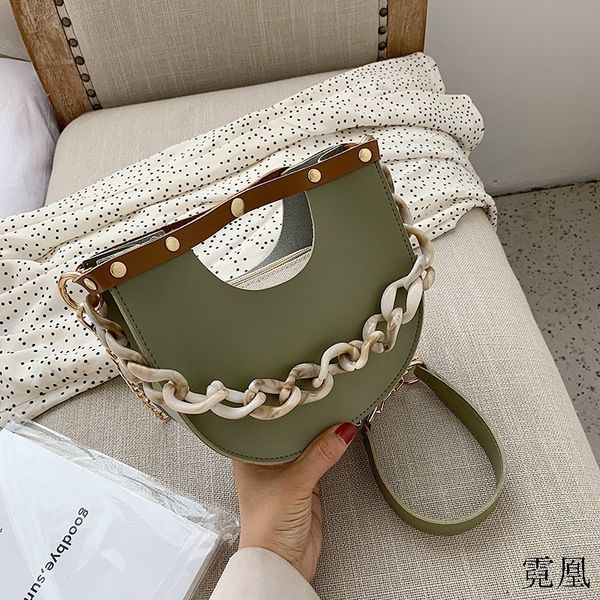 summer new small bag handbag new fashion shoulder bag leisure shoulder personality portable saddle
summer new small bag handbag new fashion shoulder bag leisure shoulder personality portable saddle