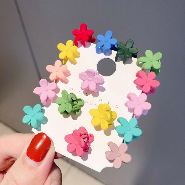 south korea kaiya same hairpin female color small flower grip mini clip net red hair clip liu hai hair accessories, Slivery;white
south korea kaiya same hairpin female color small flower grip mini clip net red hair clip liu hai hair accessories, Slivery;white