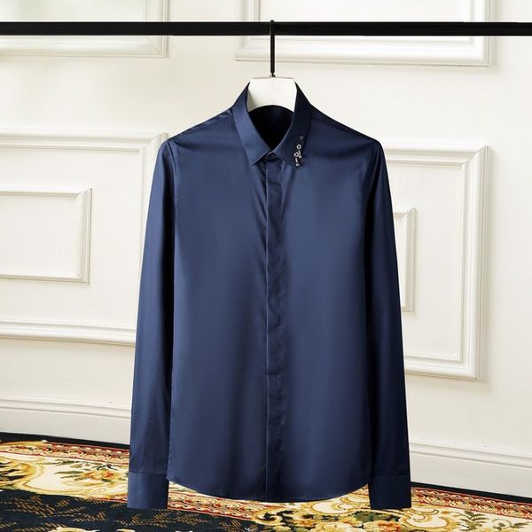 new solid color mens shirts luxury metal decoration long sleeve mens dress shirts fashion slim fit male shirts plus size 4xl, White;black
new solid color mens shirts luxury metal decoration long sleeve mens dress shirts fashion slim fit male shirts plus size 4xl, White;black