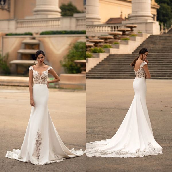 2020 mermaid wedding dresses v neck capped sleeves lace appliques bridal gowns custom made button back sweep train wedding dress, White
2020 mermaid wedding dresses v neck capped sleeves lace appliques bridal gowns custom made button back sweep train wedding dress, White