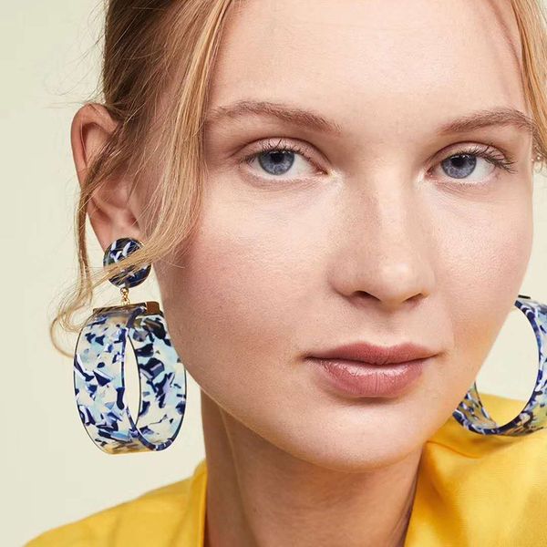 mestilo 2020 bohemia geometric shape acetate hoop earrings for women big round resin acrylic loop earrings vintage party jewelry, Golden;silver
mestilo 2020 bohemia geometric shape acetate hoop earrings for women big round resin acrylic loop earrings vintage party jewelry, Golden;silver