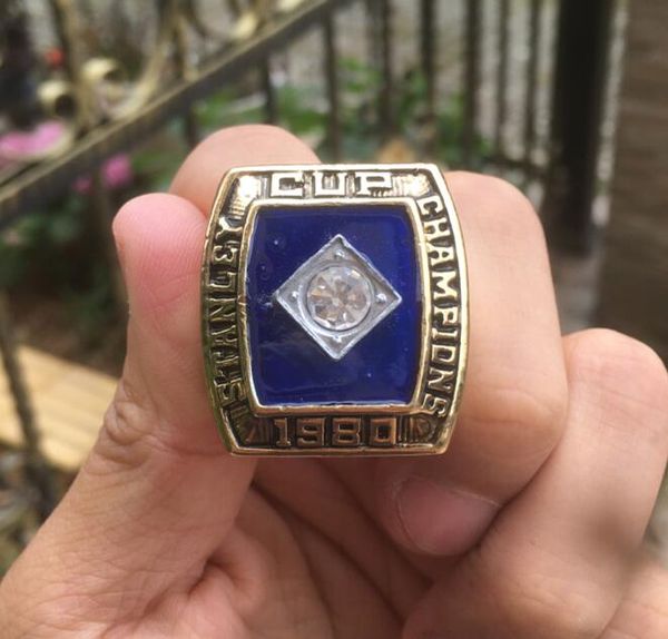 1980 new york islanders stanley cup championship ring with wooden box case men sport fan souvenir gift wholesale 2019 dropshipping, Golden;silver
1980 new york islanders stanley cup championship ring with wooden box case men sport fan souvenir gift wholesale 2019 dropshipping, Golden;silver