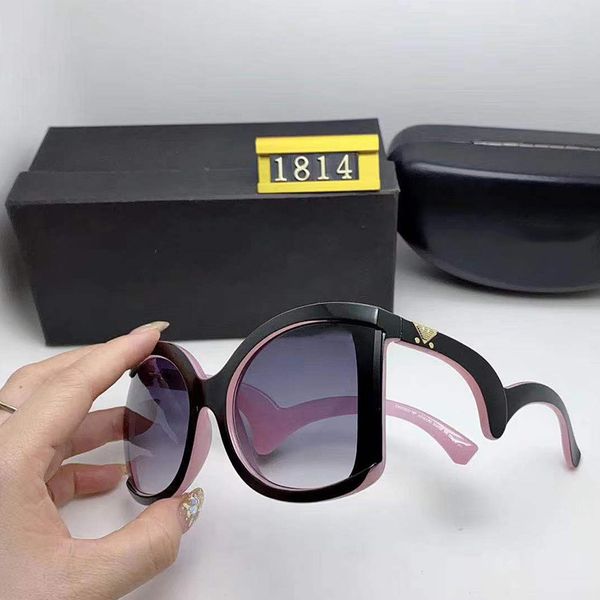 new luxury qualtiy new fashion tom sunglasses for man woman erika eyewear ford designer brand sun glasses optical lens with box 1814, White;black 
new luxury qualtiy new fashion tom sunglasses for man woman erika eyewear ford designer brand sun glasses optical lens with box 1814, White;black