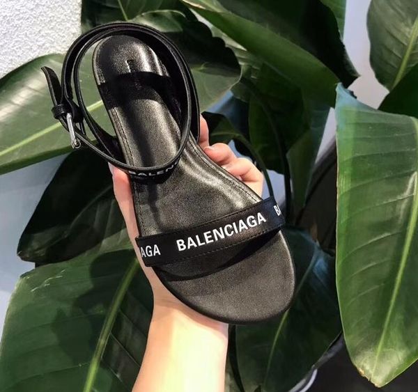 2019 Fashion New Style Women's Flat Heels Espadrilles Shoes Casual Sandals Leather Print BB Flip Flop 35-41
2019 Fashion New Style Women's Flat Heels Espadrilles Shoes Casual Sandals Leather Print BB Flip Flop 35-41