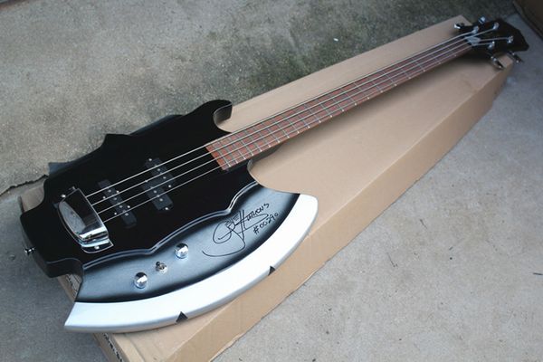 axe 4 strings black body 21 frets electric bass guitar with signature on body,chrome hardware,rosewood fingerboard,offer customize
axe 4 strings black body 21 frets electric bass guitar with signature on body,chrome hardware,rosewood fingerboard,offer customize