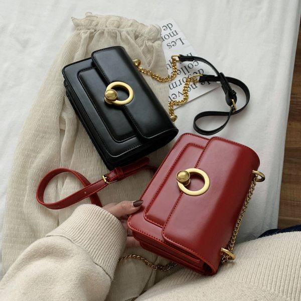 2020 new women's shoulder bag fashion simple chain small square bag trend wild ladies messenger metal buckle women
2020 new women's shoulder bag fashion simple chain small square bag trend wild ladies messenger metal buckle women