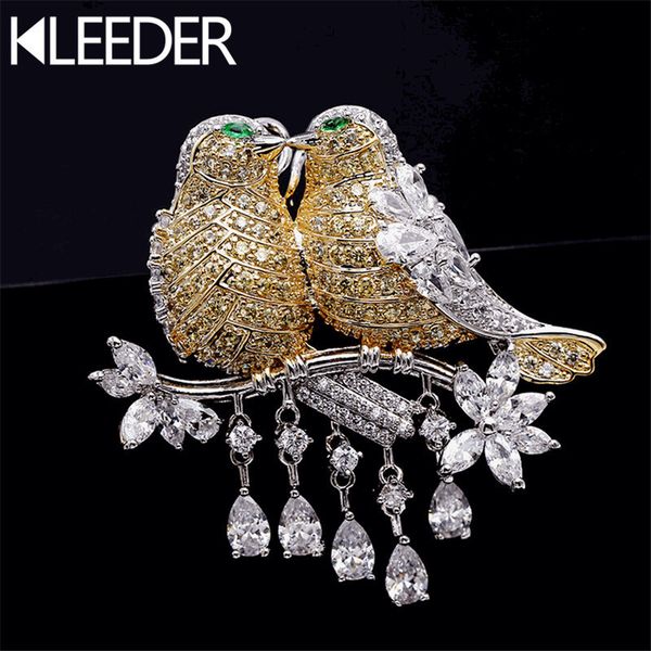 kleeder elegant crystal animals brooches micro inlaid zircon magpie lovely birds brooch woman clothes decorative pins jewelry sh190721, Gray
kleeder elegant crystal animals brooches micro inlaid zircon magpie lovely birds brooch woman clothes decorative pins jewelry sh190721, Gray
